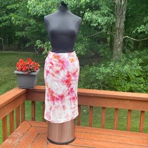 Ann Taylor Skirt w/ side slits,Excellent Condition, see measurements in photos.